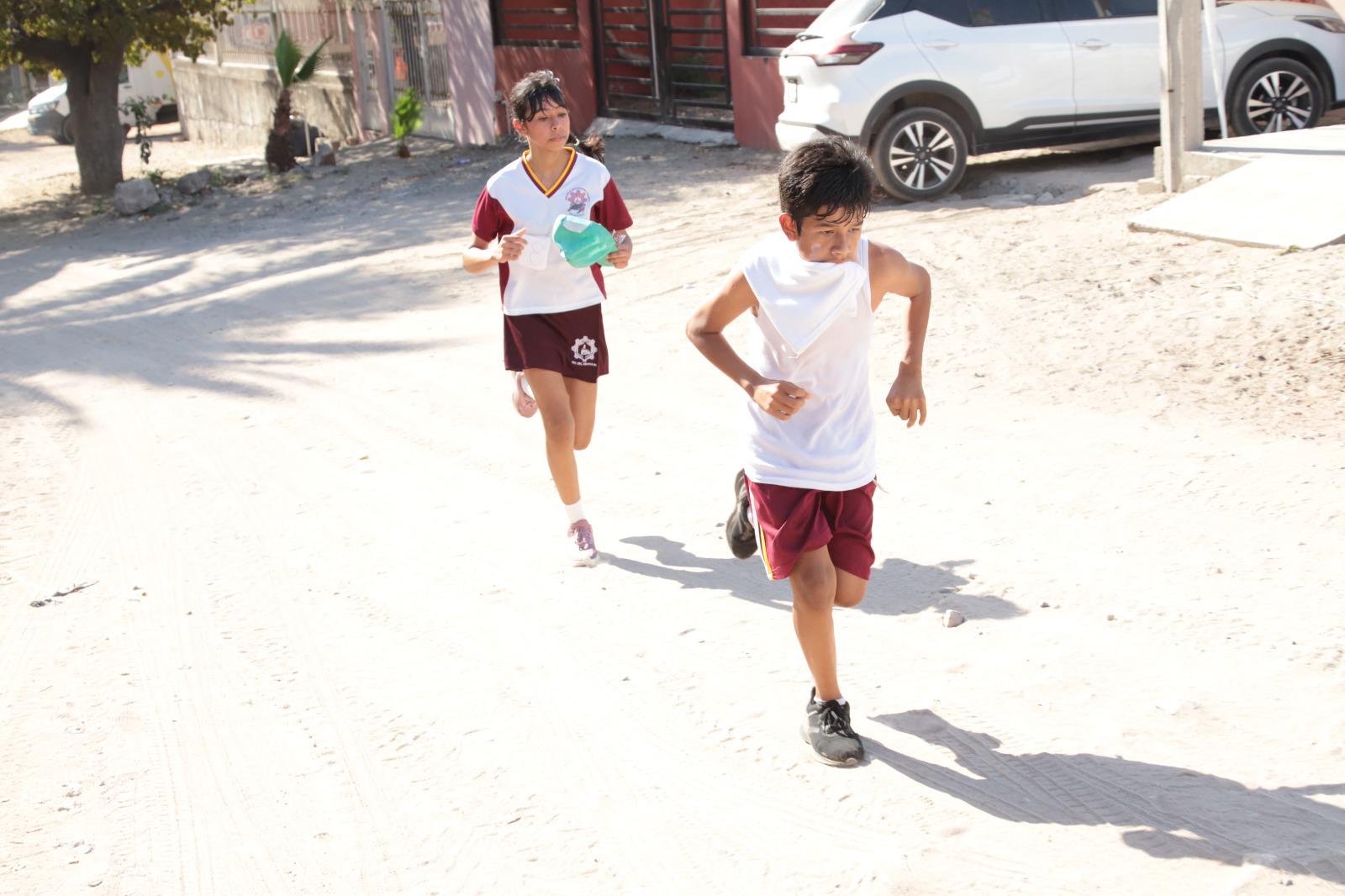$!Celebran Primera Carrera Deportiva en la ETI 88 de la Isla de la Piedra