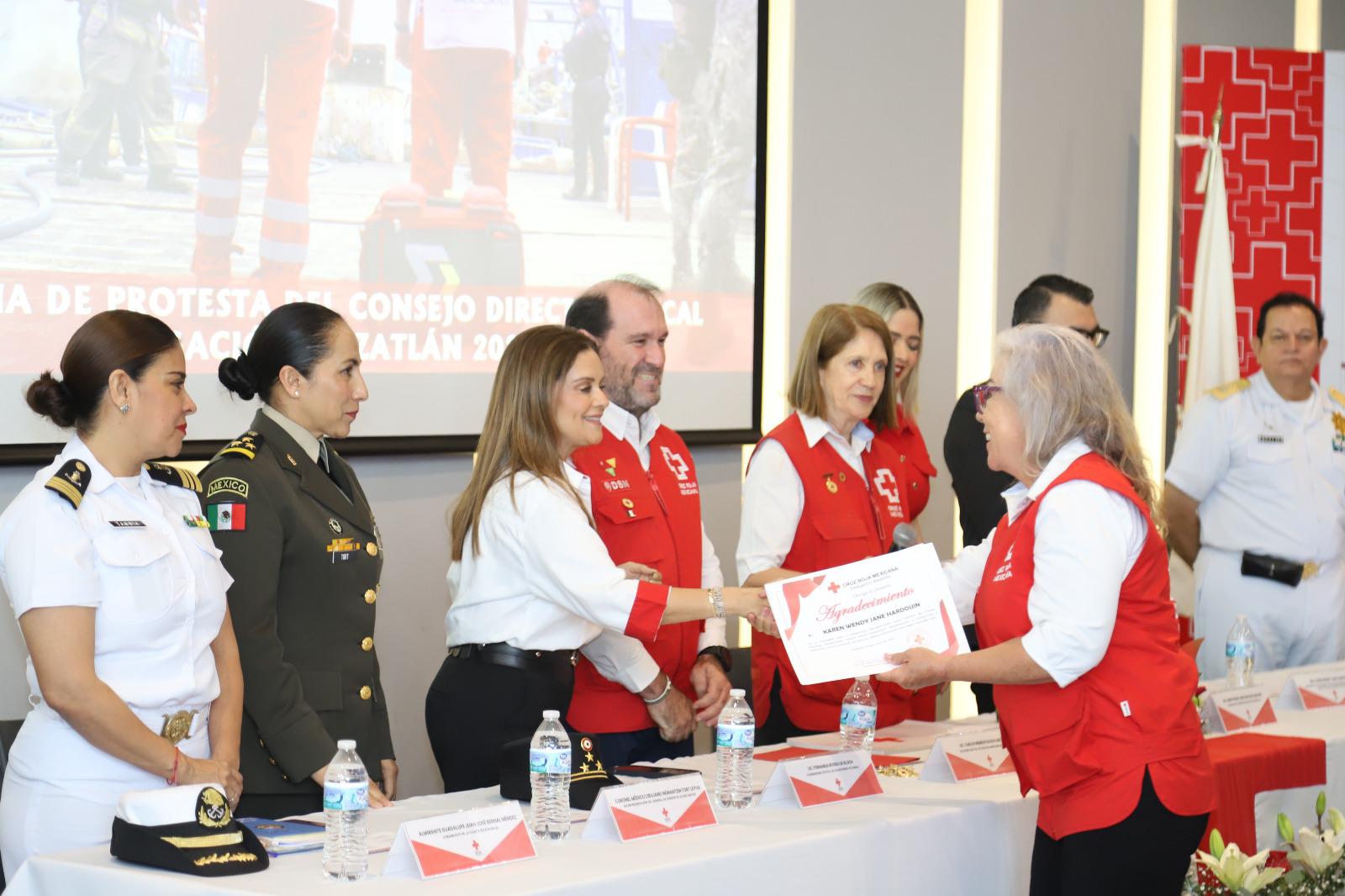 $!Rinde Karen Wendy Jane Hardouin protesta como nueva presidenta de la Cruz Roja Delegación Mazatlán