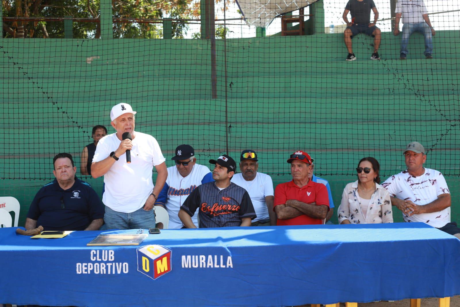 $!Cantan playball en Liga de Beisbol de 35 Años, en Club Muralla