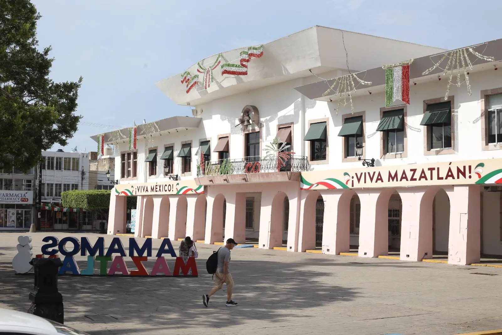 $!Alistan el Palacio Municipal de Mazatlán para celebrar el Grito de Independencia