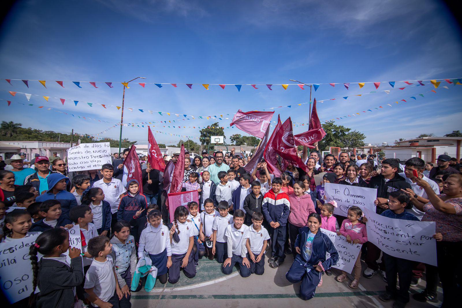 $!Gámez Mendívil entrega 27 viviendas y da banderazos de obras en la sindicatura de Quilá