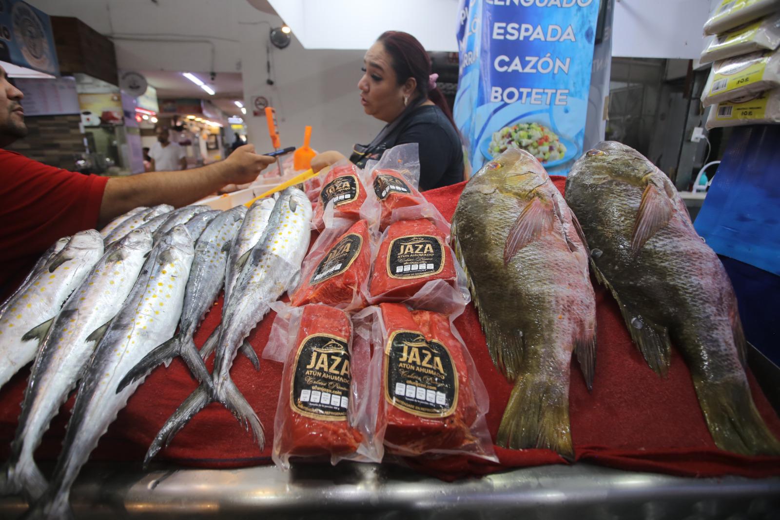 $!Sin grandes ventas pasan la Cuaresma pescaderías de Mazatlán