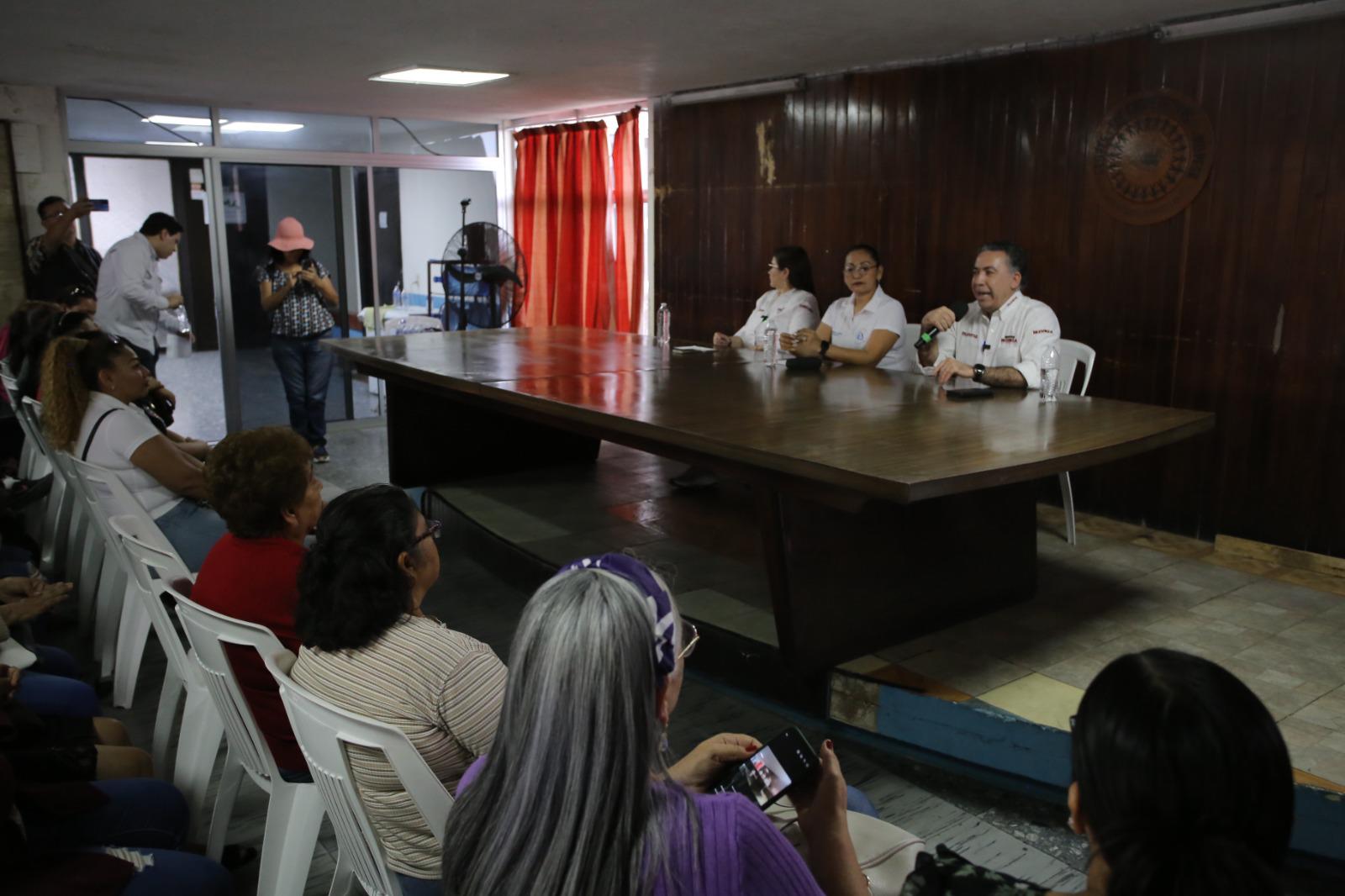 $!Piden mujeres empacadoras de Mazatlán que les reconozcan sus derechos laborales