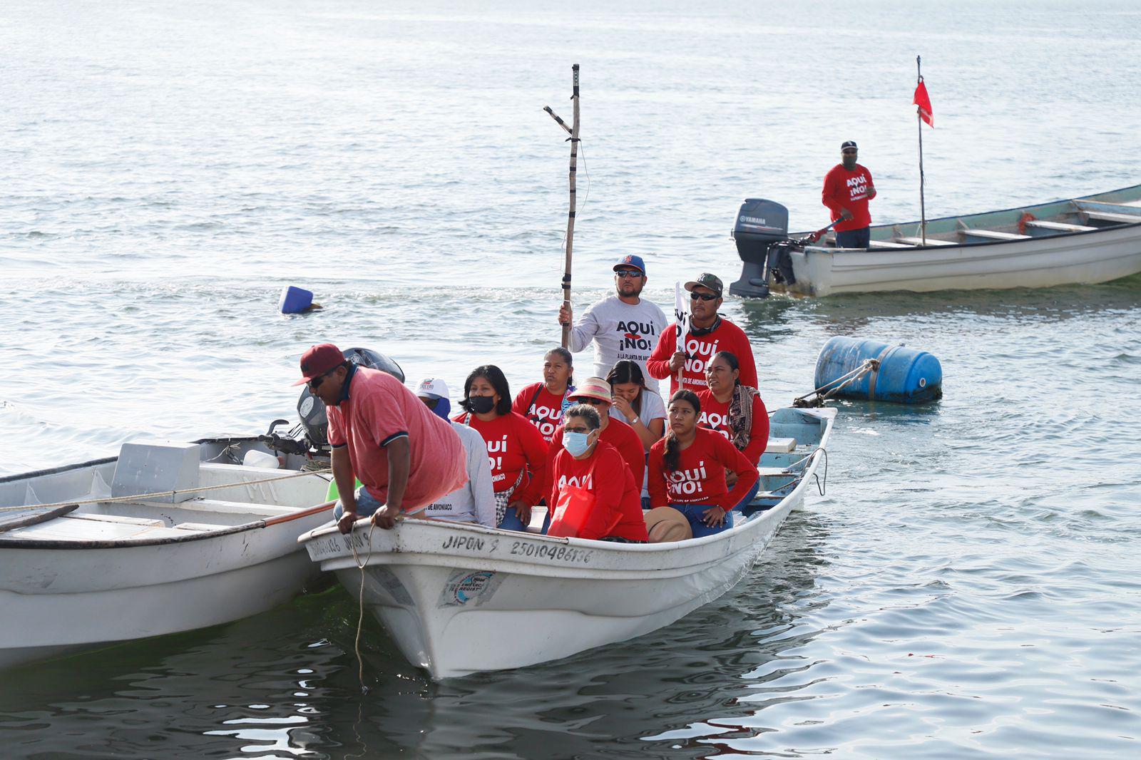 $!Pancho y María desde hace 42 años viven en Lázaro Cárdenas, no quieren que llegue la planta de amoniaco