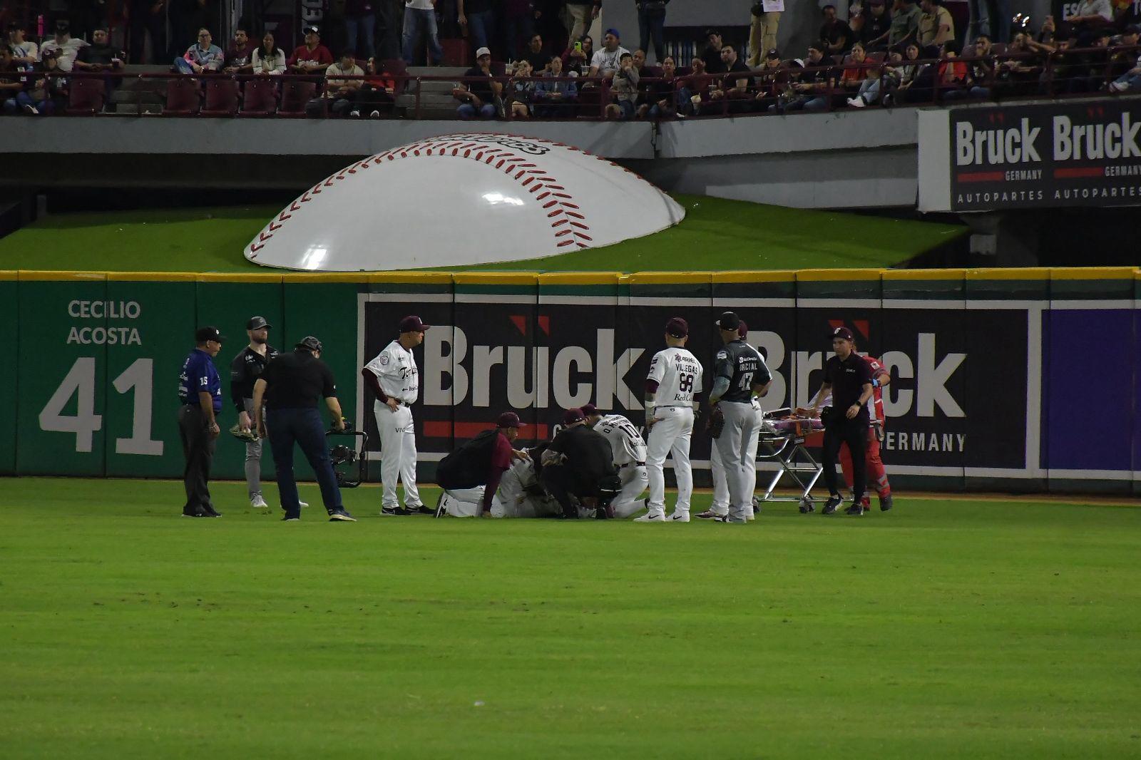 $!Cañeros empareja el primer playoffs y se lleva el triunfo de Culiacán