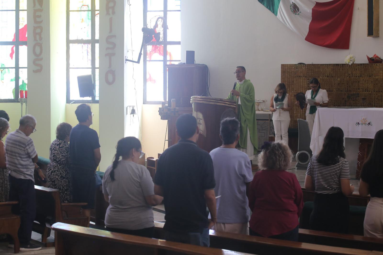 $!Llama sacerdote en Mazatlán a aprender a amar con ayuda de los demás