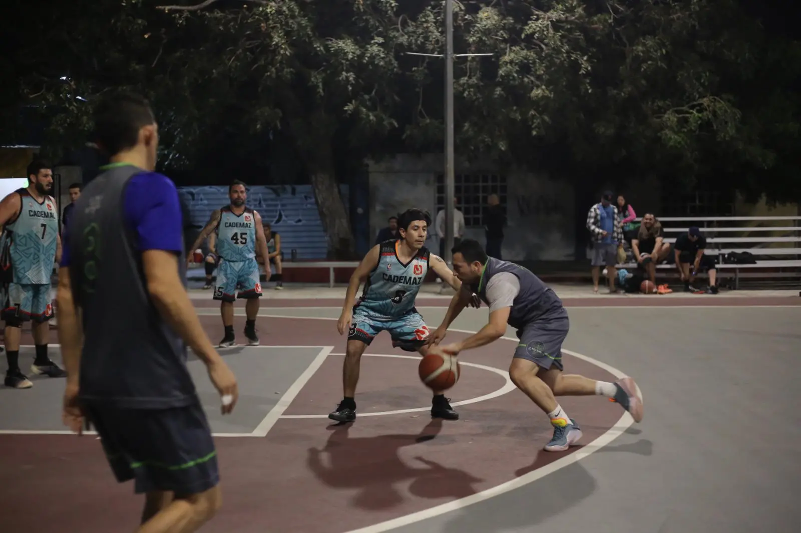 $!Spin Fresh domina a Mahis en Liga Veteranos de Baloncesto