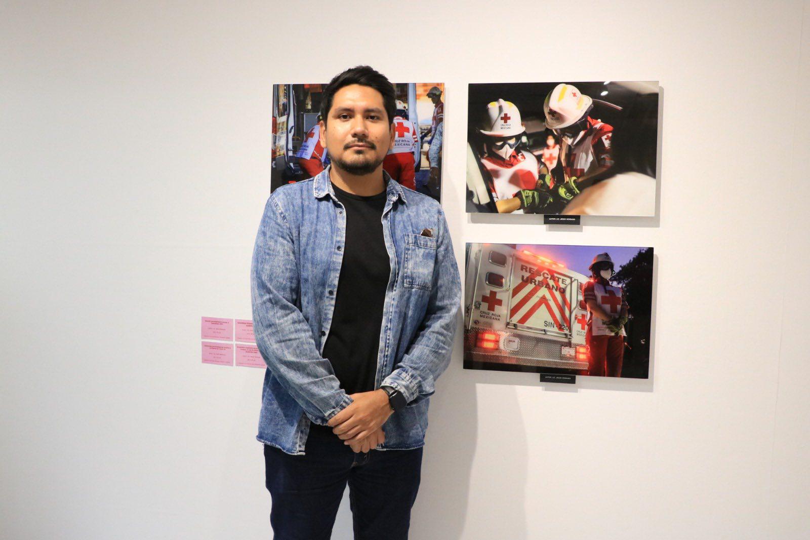 $!Jesús Verdugo, periodista de Noreste, participa en la muestra.