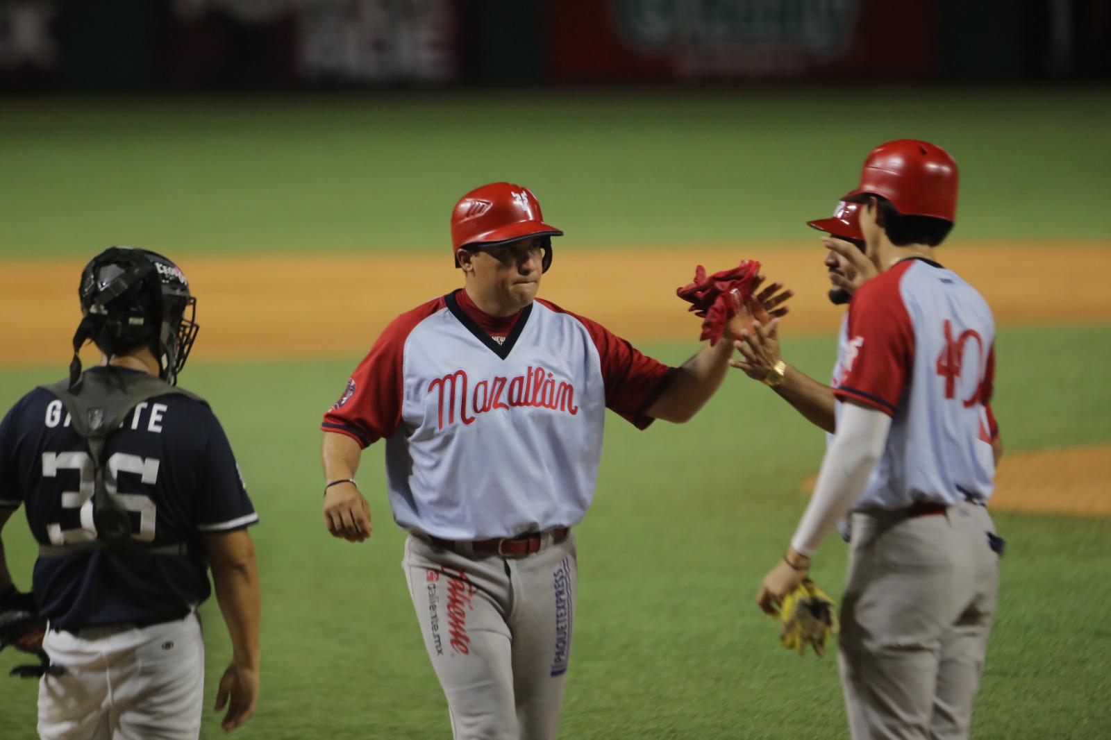 $!Venados de Mazatlán y Banda MS ofrecen una gran fiesta en el Teodoro Mariscal