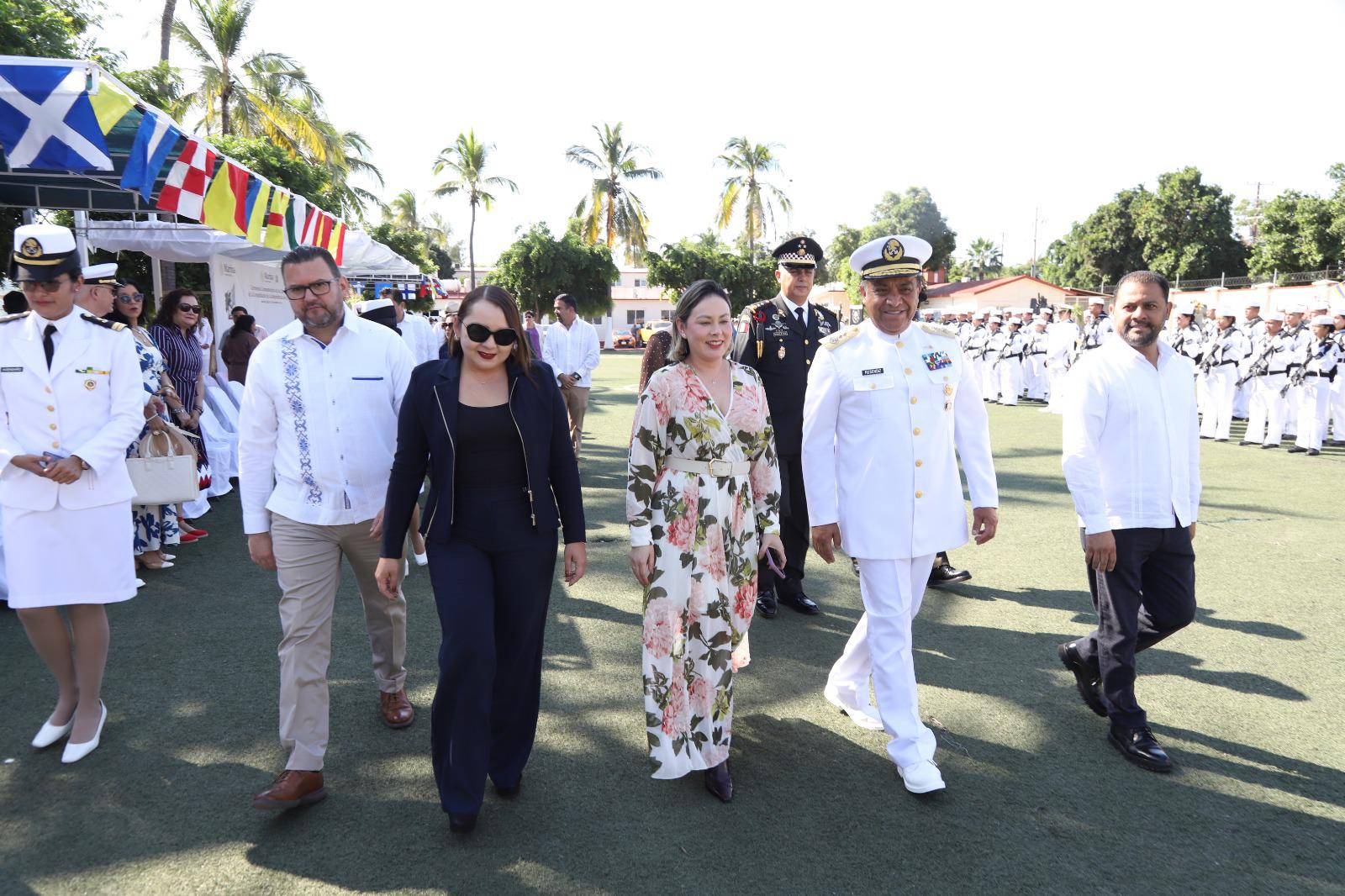 $!Armada de México celebra 200 años de independencia en la mar y entrega ascensos en Mazatlán