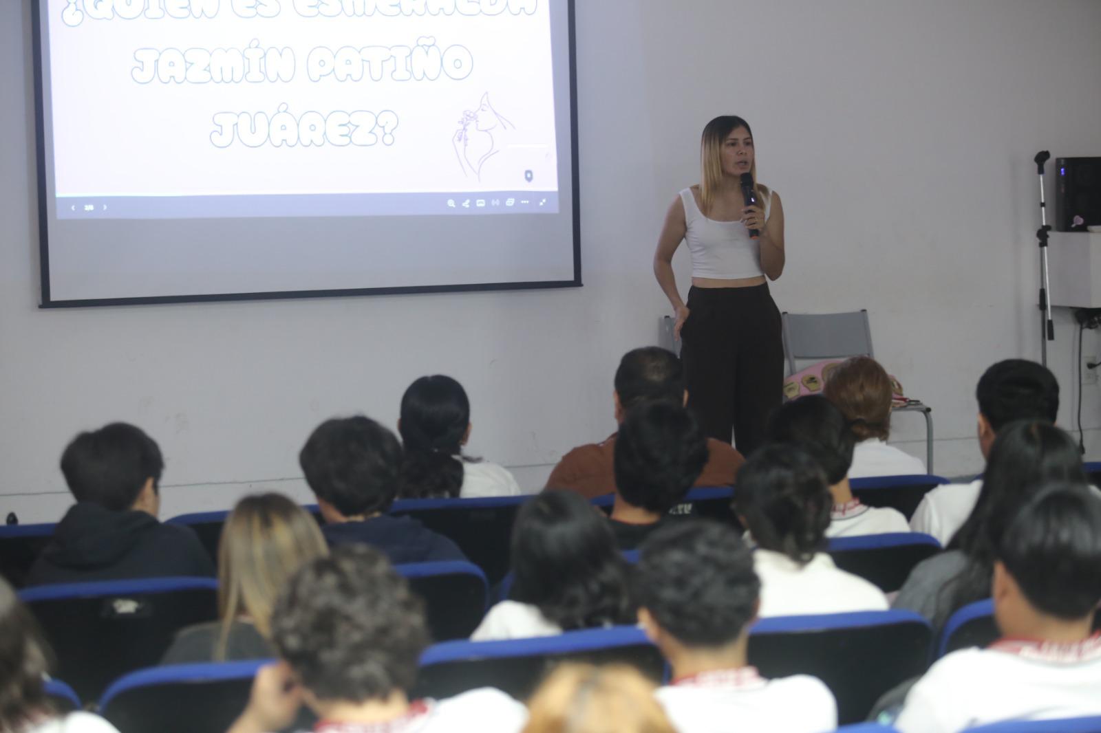 $!Esmeralda Patiño inspira a jóvenes y promueve el empoderamiento femenino desde el boxeo