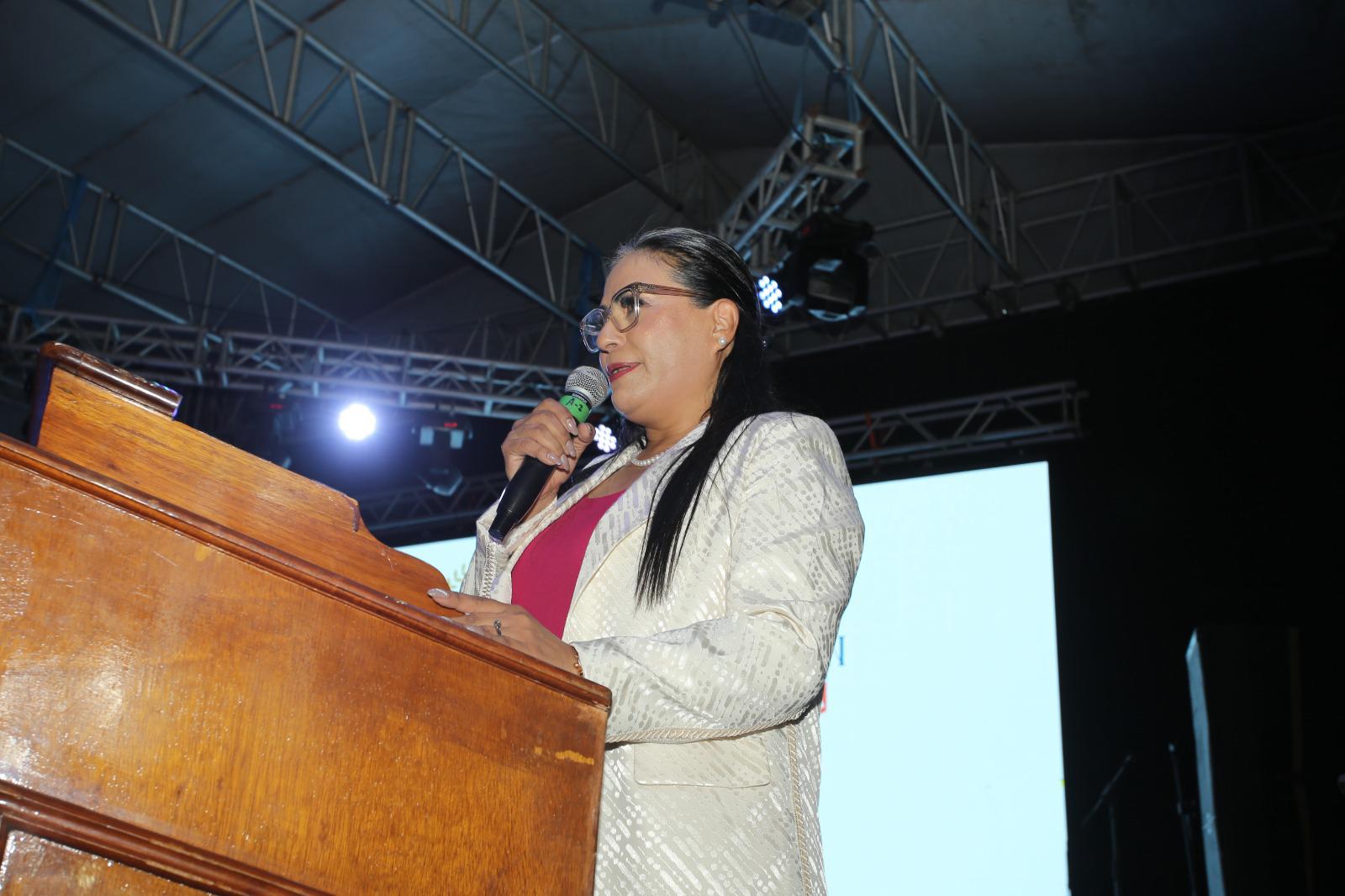 $!Francis Cázarez expresó un mensaje de bienvenida a los presentes.