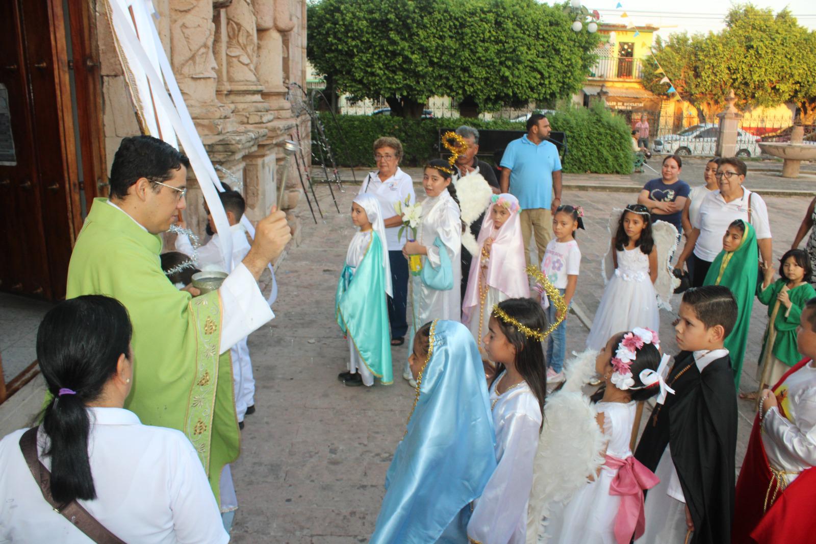 $!Retorna la Virgen del Rosario a su retablo en medio de la fiesta de Todos los Santos