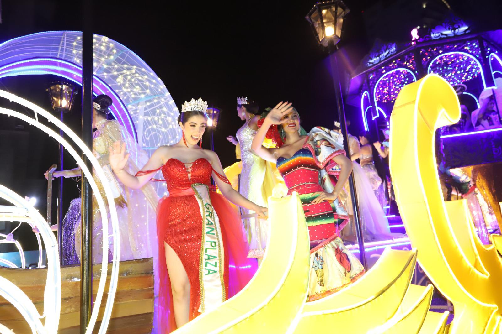 $!A ritmo de tambora se vivió el primer desfile del Carnaval de Mazatlán 2026