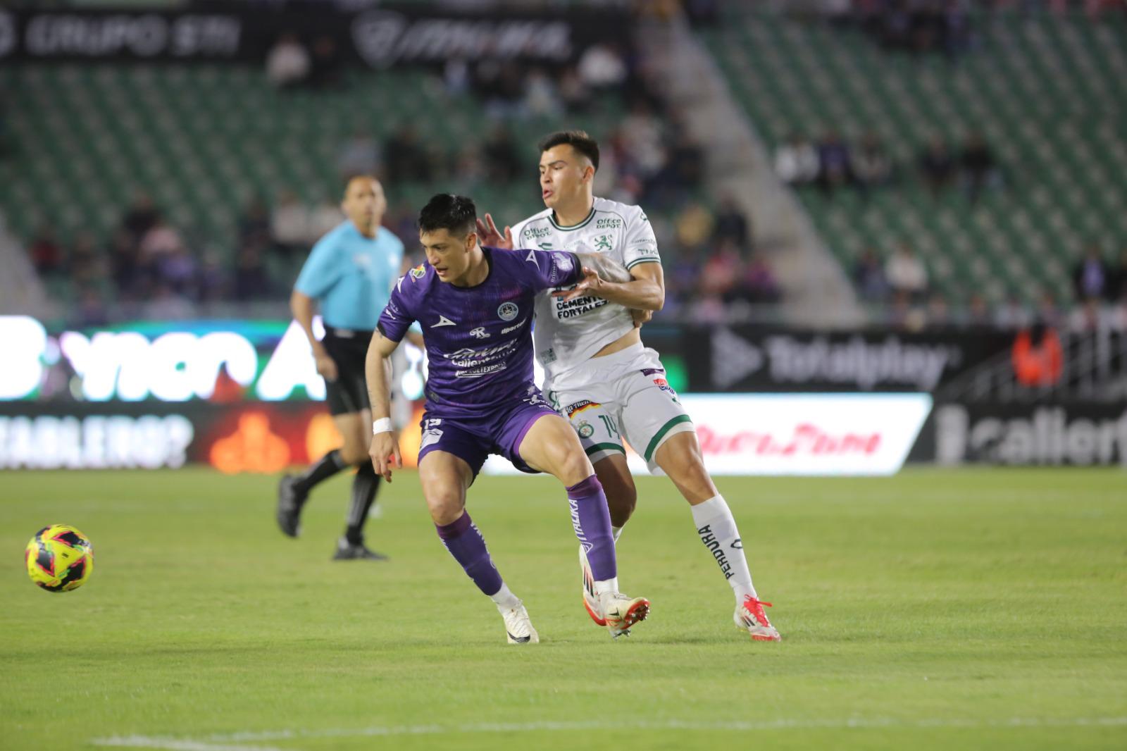 $!La Fiera ruge en El Encanto y corta racha de Mazatlán