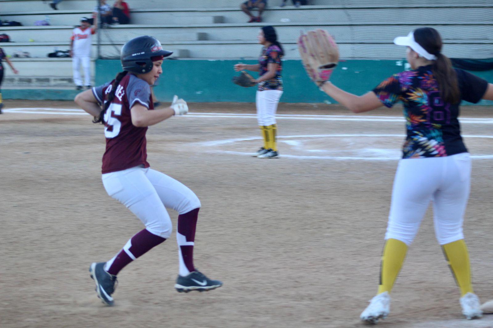 $!Inicia la acción de los deportes de conjunto en la Unidad Juárez