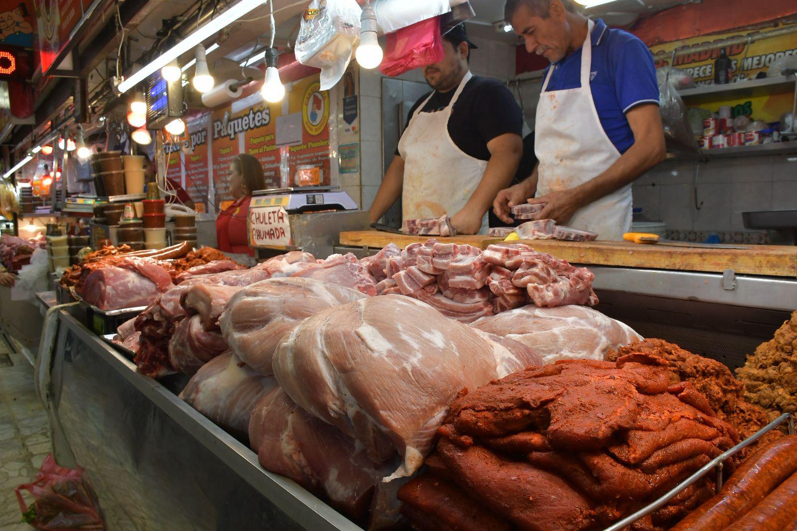 $!Baja de precio del huevo en Culiacán, mientras el chile verde y el pepino aumentan