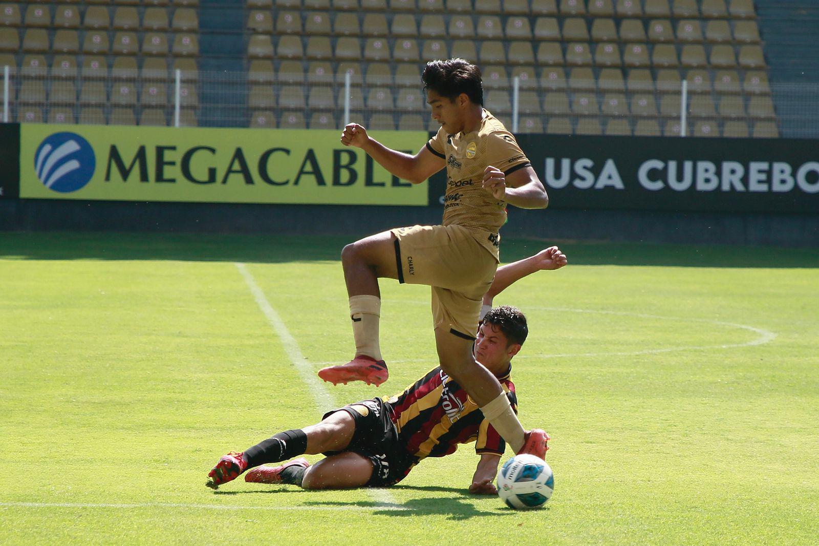$!Dorados de Sinaloa golea a la UdeG para avanzar a semifinales de la Tercera División