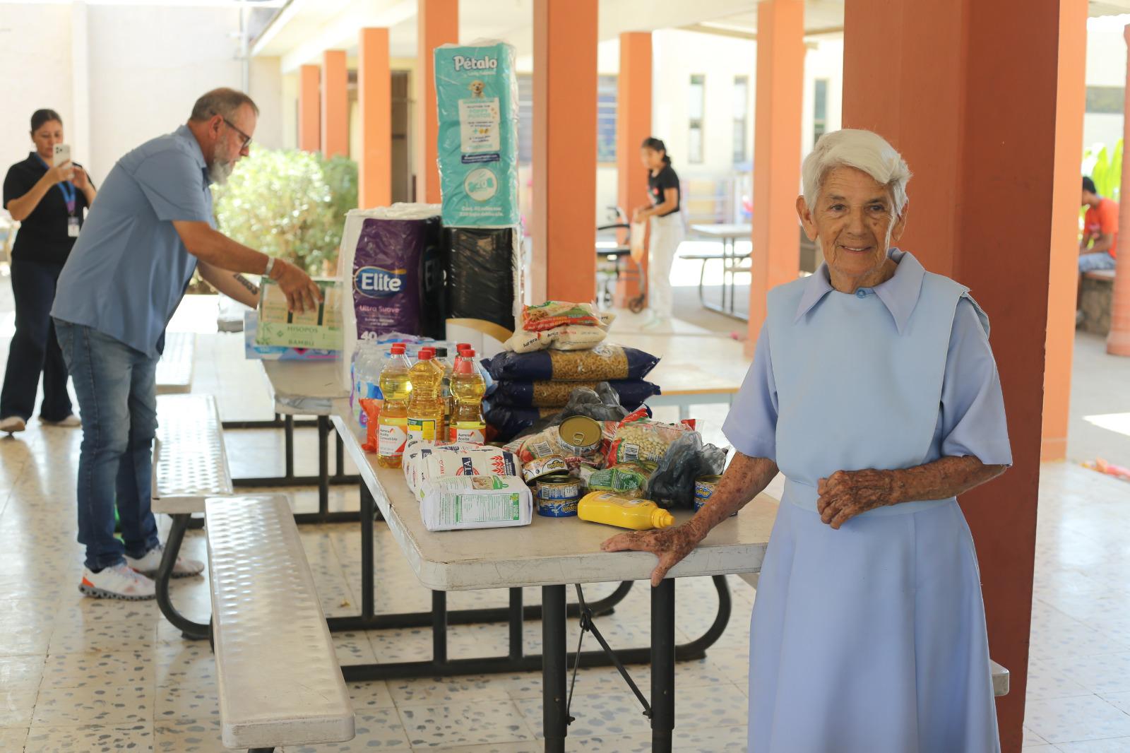 $!Emprenden colecta en restaurantes y suman más apoyos de víveres para la Ciudad de los Niños de Mazatlán