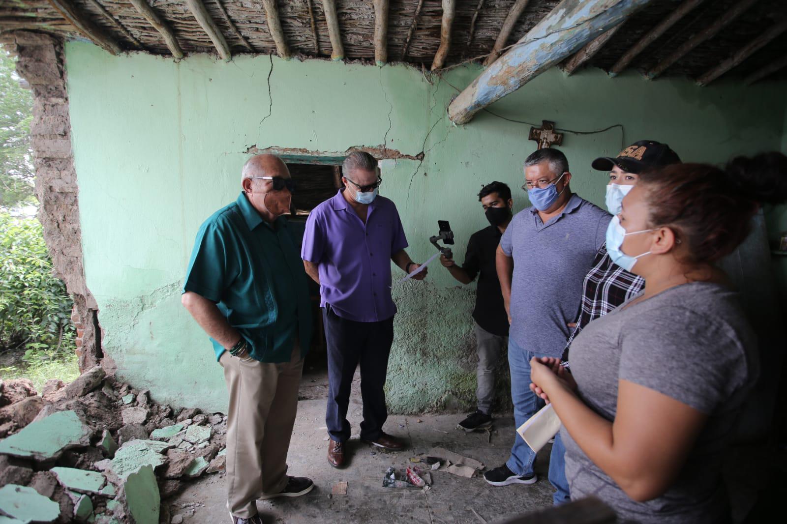 $!‘Entonces, ¿a qué vinieron?’, le cuestionan a Quirino y al Químico en el poblado La Cofradía