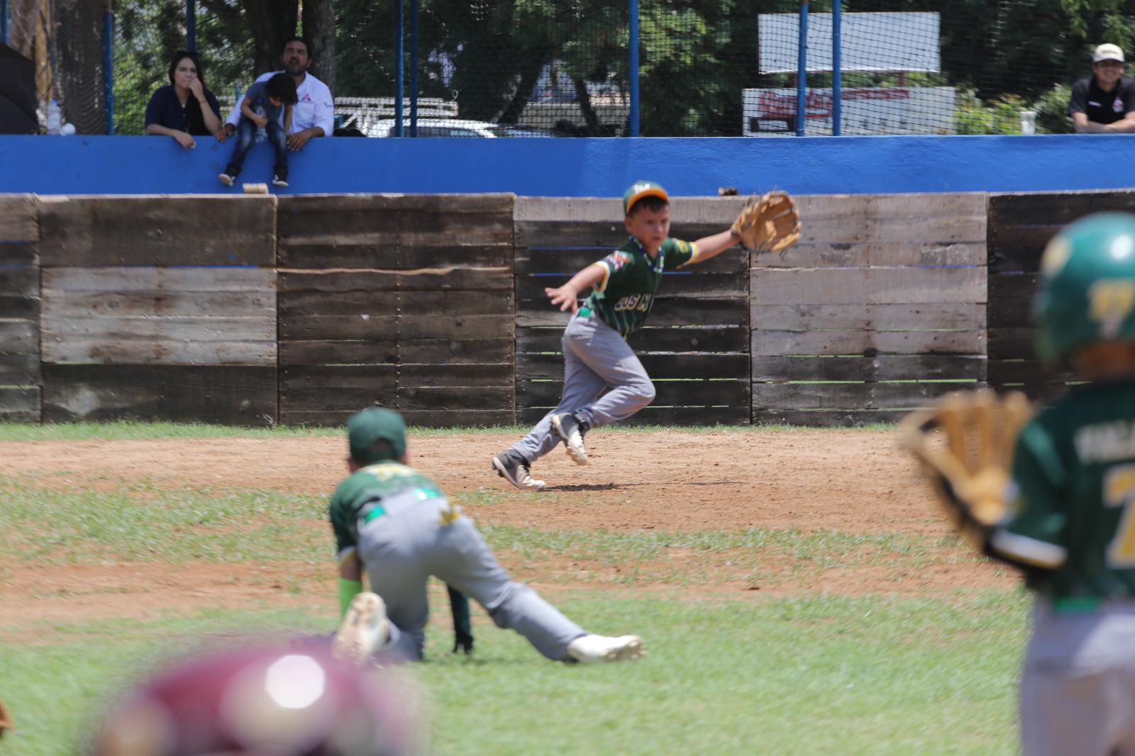 $!Liga Ahome Verde conquista el Nacional Escuelita-Pastel celebrado en Mazatlán