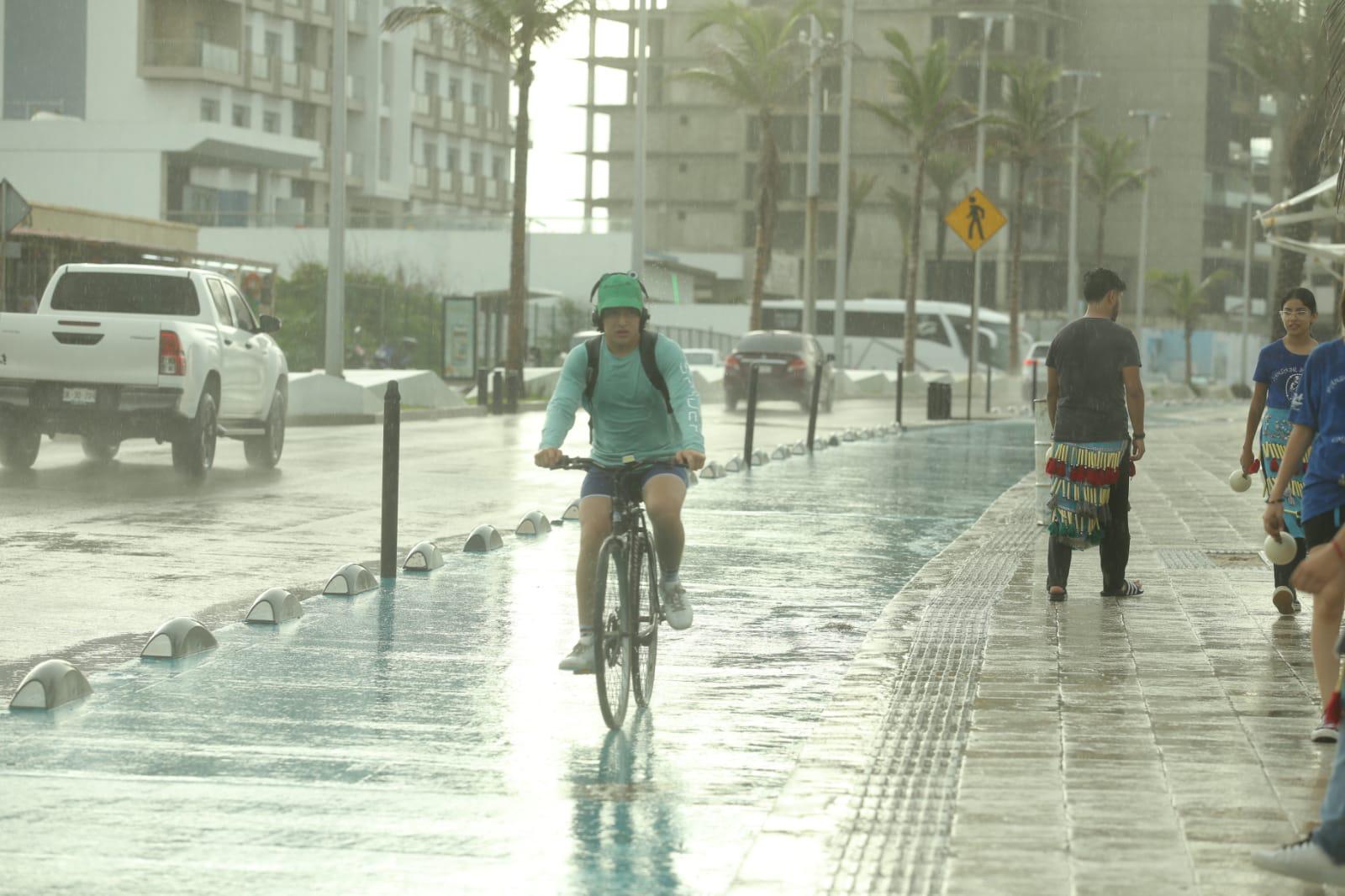 $!Alerta PC por lluvias fuertes para la noche del sábado y mañana del domingo en Mazatlán