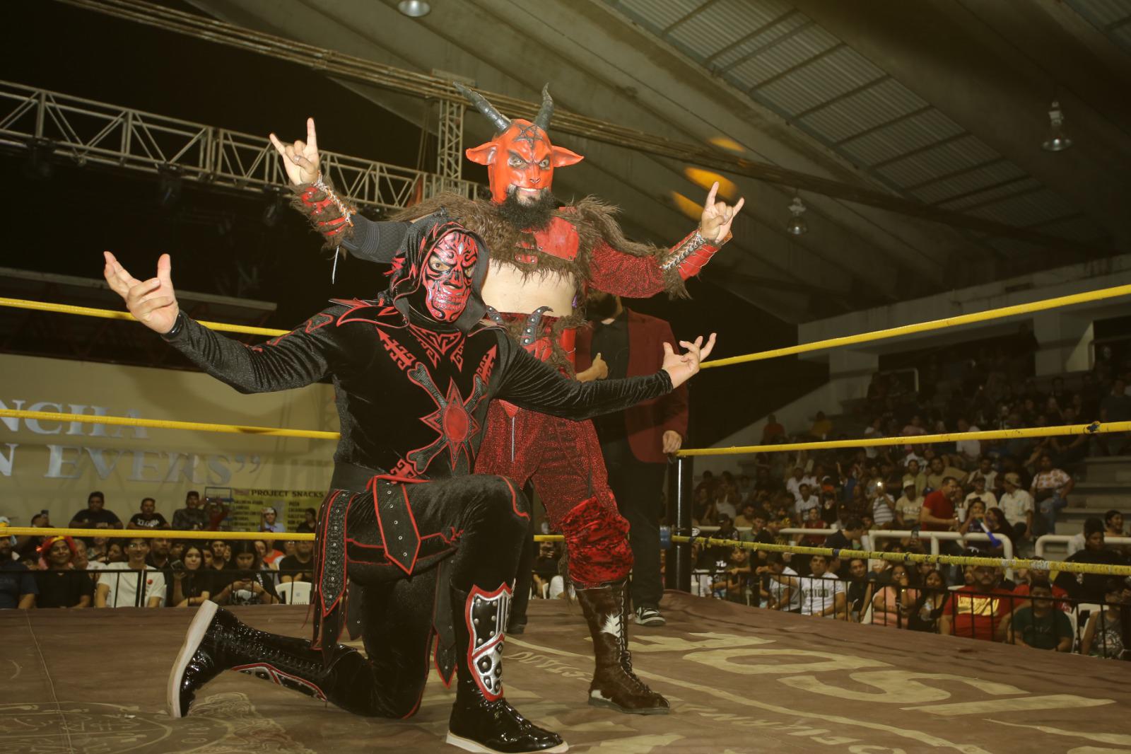 $!Brilla La Parka en presentación en Mazatlán