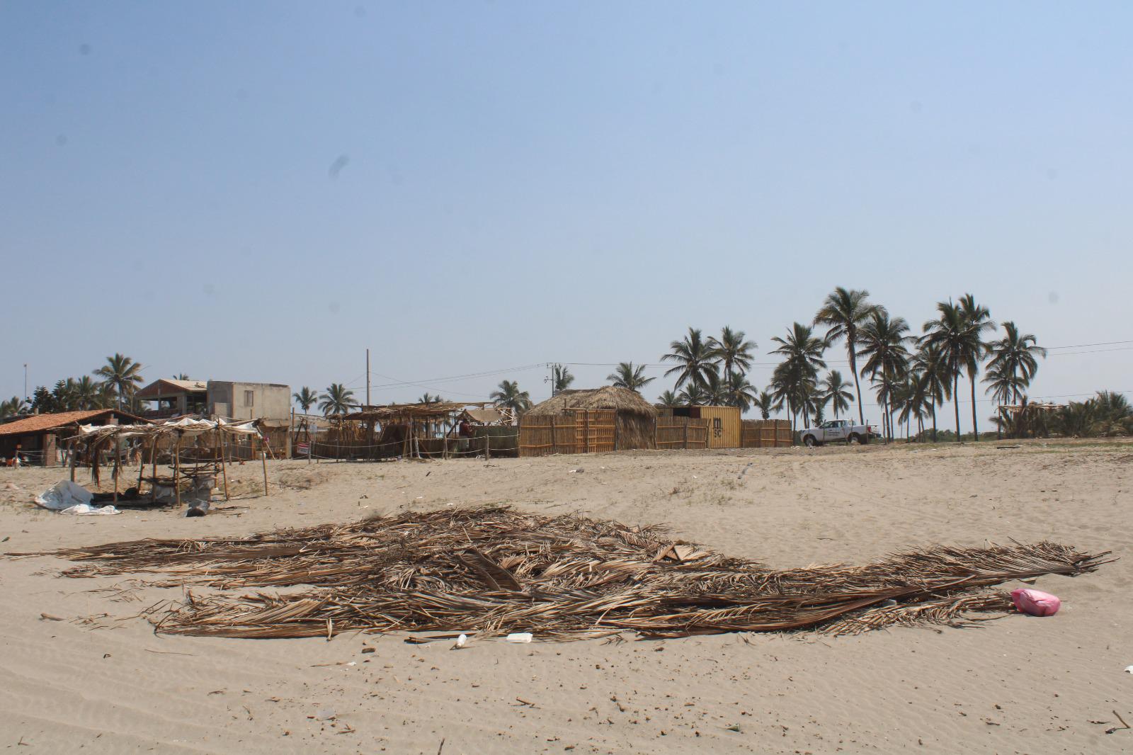 $!Playas de Rosario se quedan con basura y desechos tras la Semana Santa