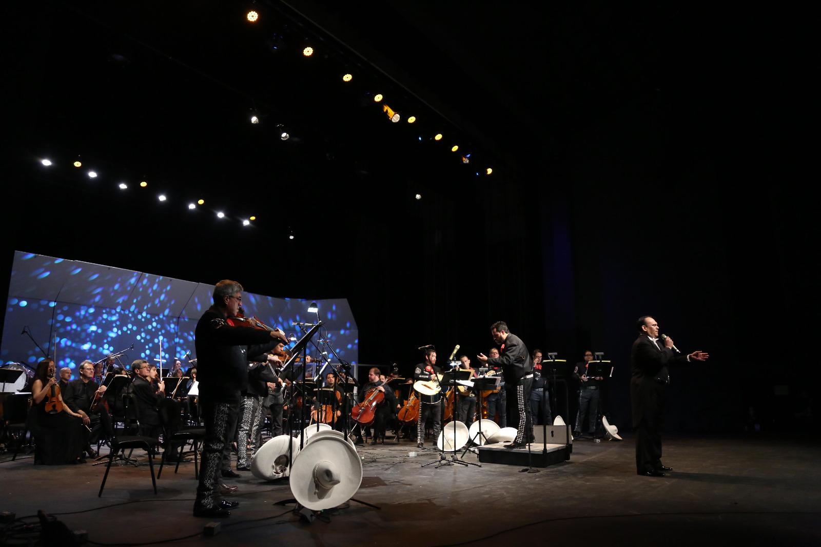 $!José Manuel Chú quien hizo una brillante interpretación de Malagueña .