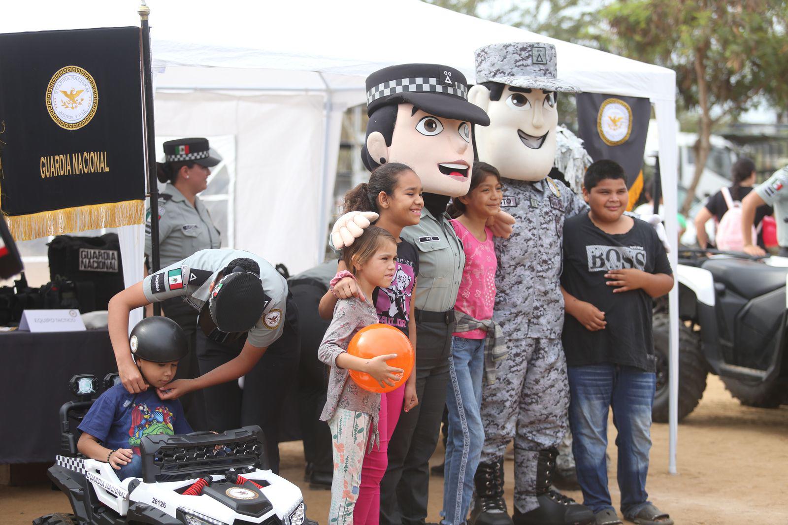 $!Realizan la Gran Feria por la Paz de los Niños en el campo El Chaflán, en Mazatlán
