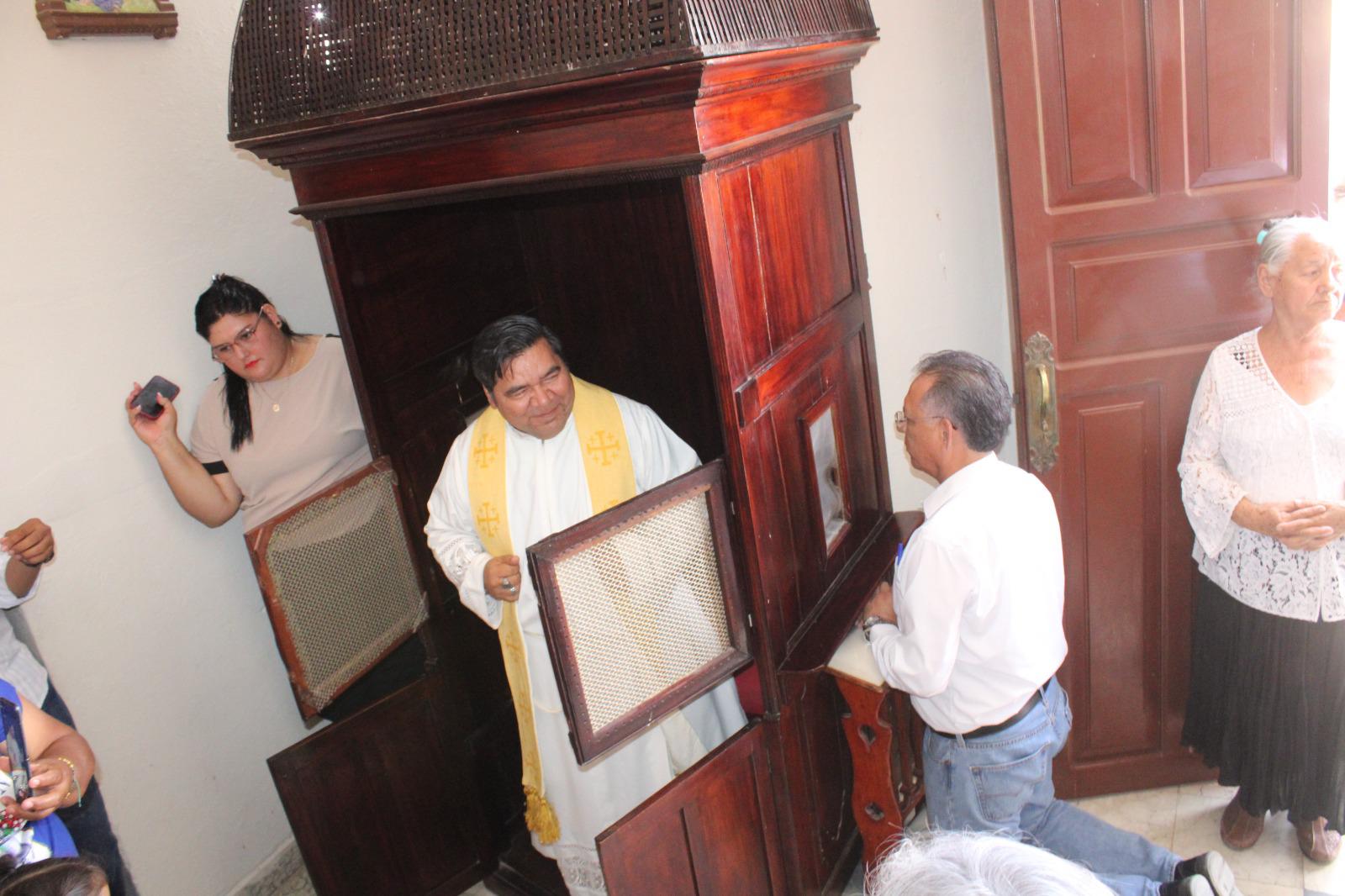 $!Fieles de Cacalotán reciben a su nuevo párroco, el padre Ramón García Valenzuela