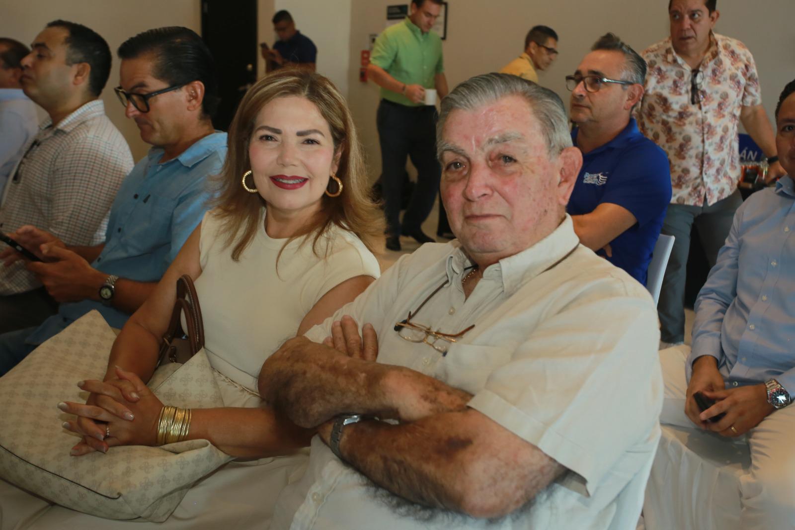 $!Elizabeth Peraza y Miguel Valadés Toledo.