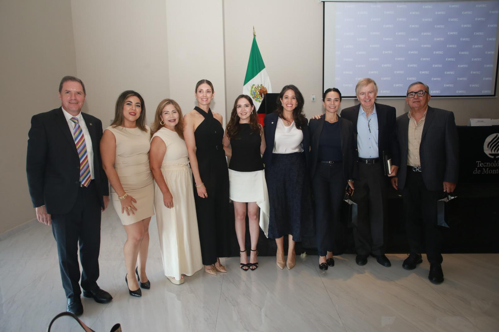 $!Richard David Huett, Conchita Flores, Elizabeth Peraza, Rocío Osuna, Alejandra Larrondo, Zinia Padilla, Elsy López, Rodolfo Gerardo Madero y Alejandro Ley.