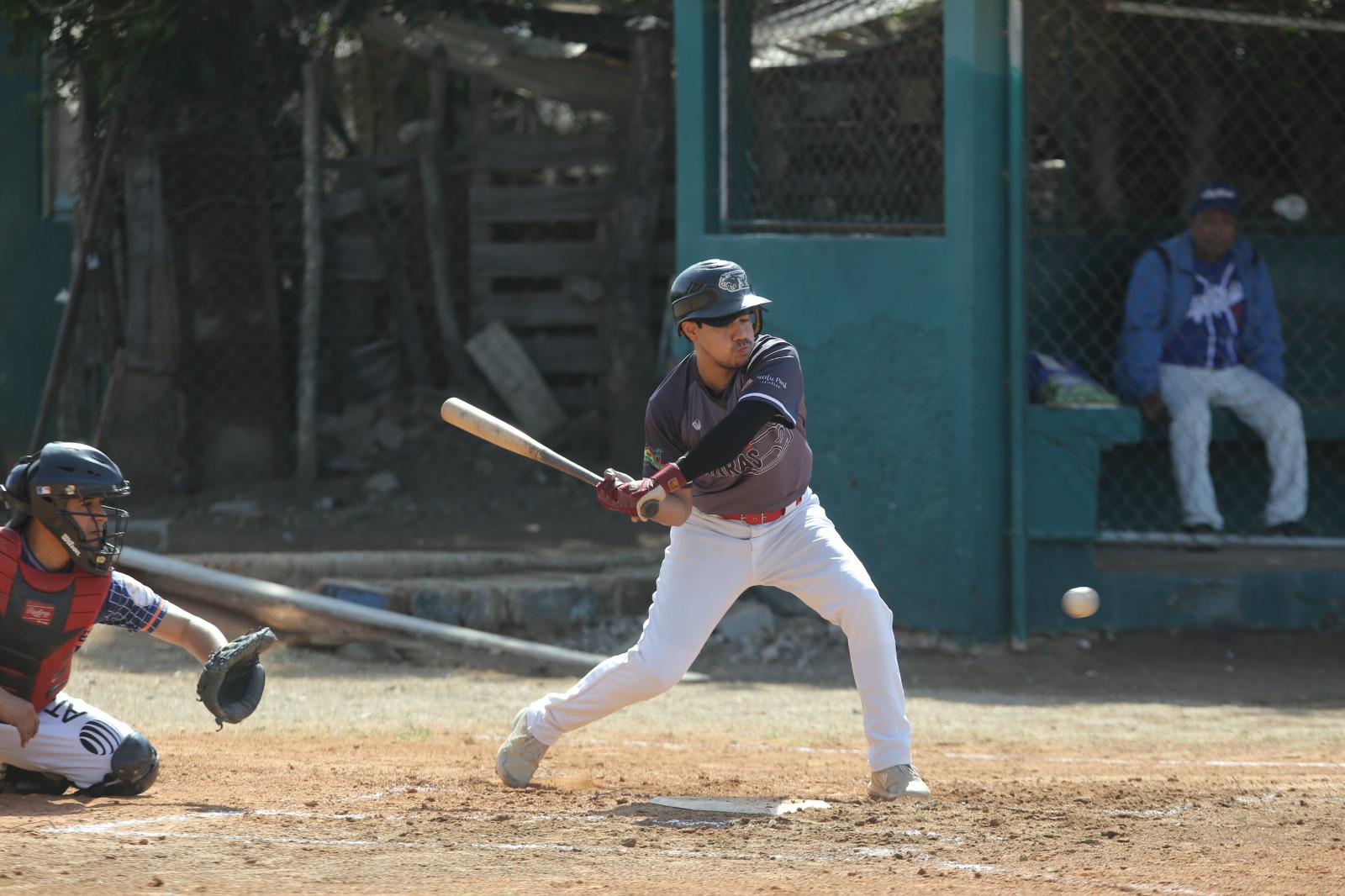 $!CBTIS 51 sorprende a SNTE Sección 53 en Liga de Beisbol Burócrata