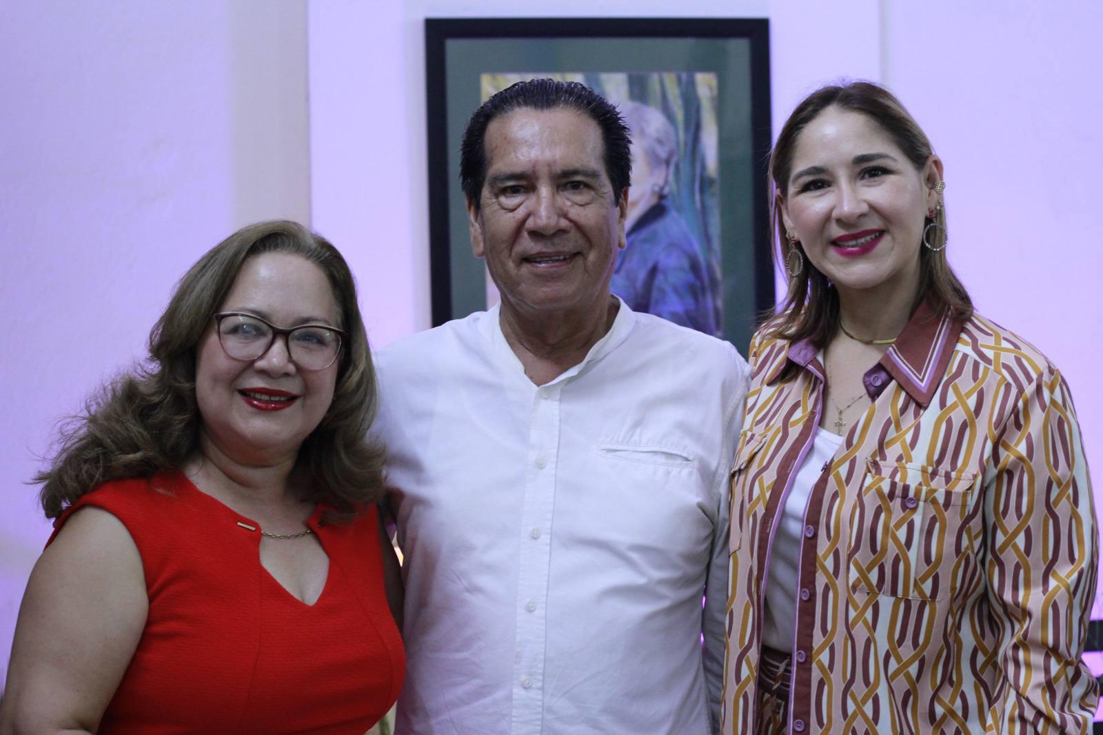 $!María Amparo Guerrero, Joaquín Leyva y Mónica Echegaray,