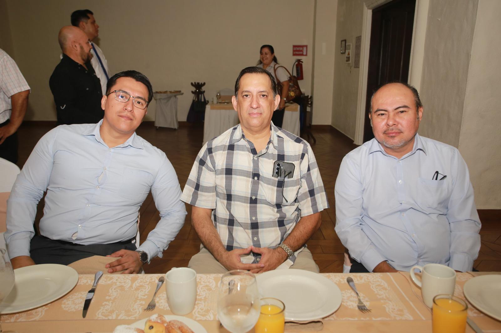 $!Gael García, Jaime Osuna y Moisés Reyes.