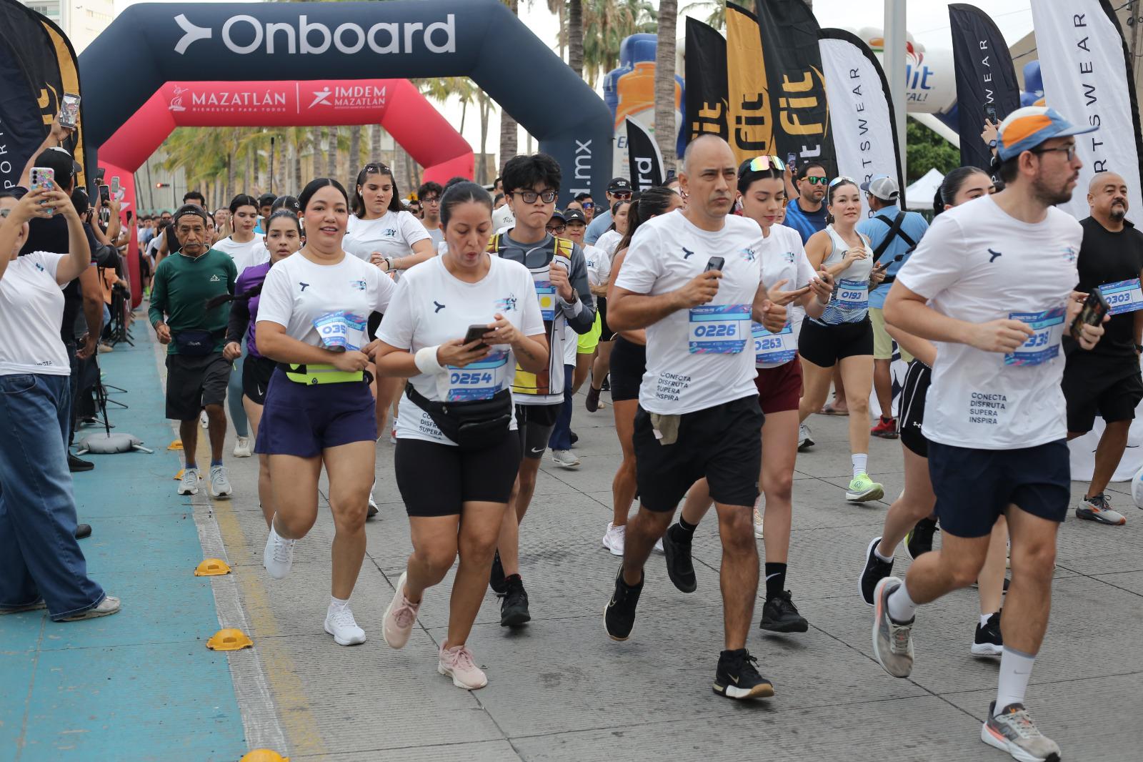 $!Hermanos Labrador dominan el asfalto en Carrera Conecta=te