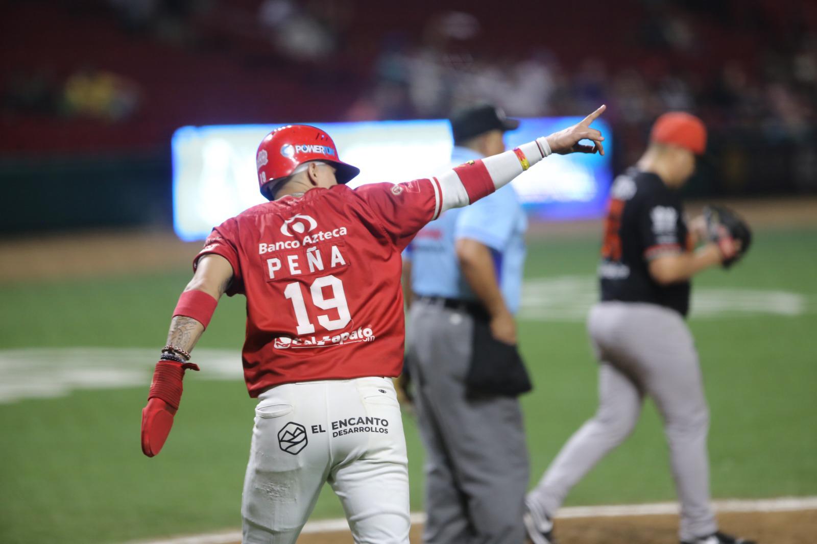 $!Peña y Vásquez guían al triunfo y serie para Venados