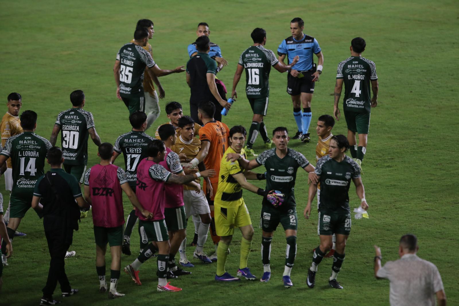 $!Dorados desaprovecha localía y es sorprendido por Alacranes