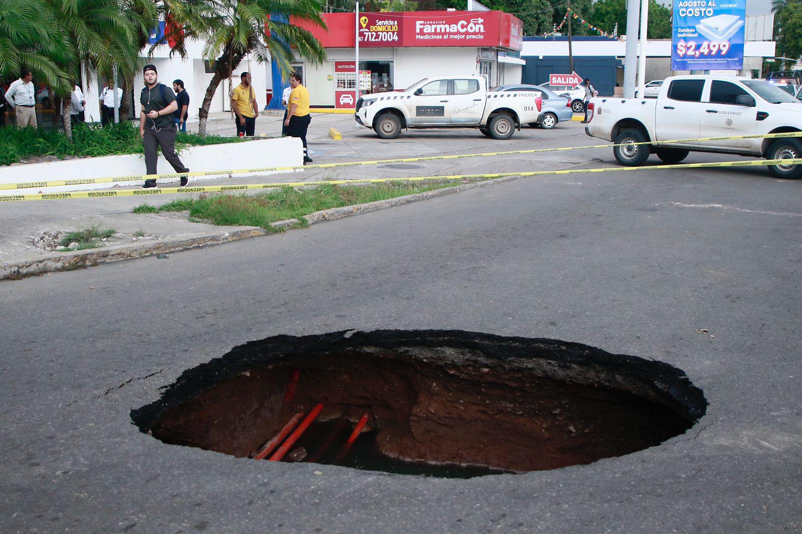 $!Por socavón cerrarán este viernes la José Limón en Culiacán