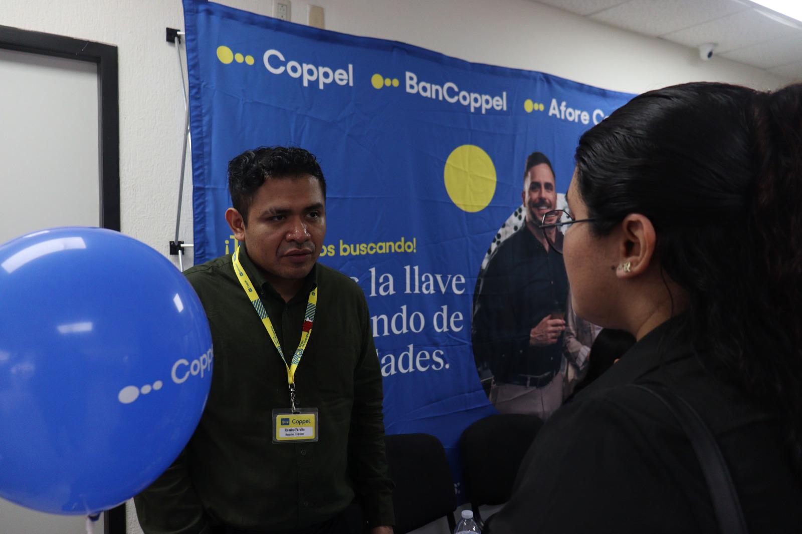 $!¡Construyendo futuro! Estudiantes y empresas coinciden en el éxito de los espacios de colaboración laboral, en la Feria de Vinculación UAS 2026
