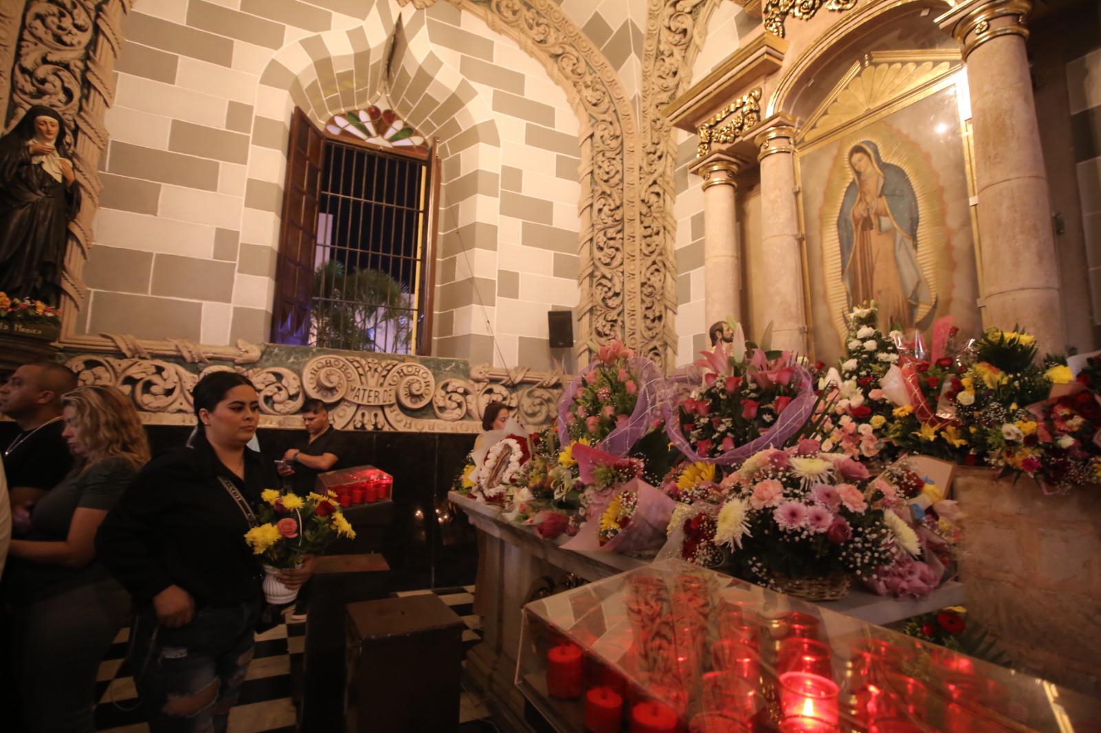 $!Cantan ‘Las Mañanitas’ a la Virgen de Guadalupe y piden por la paz en Sinaloa