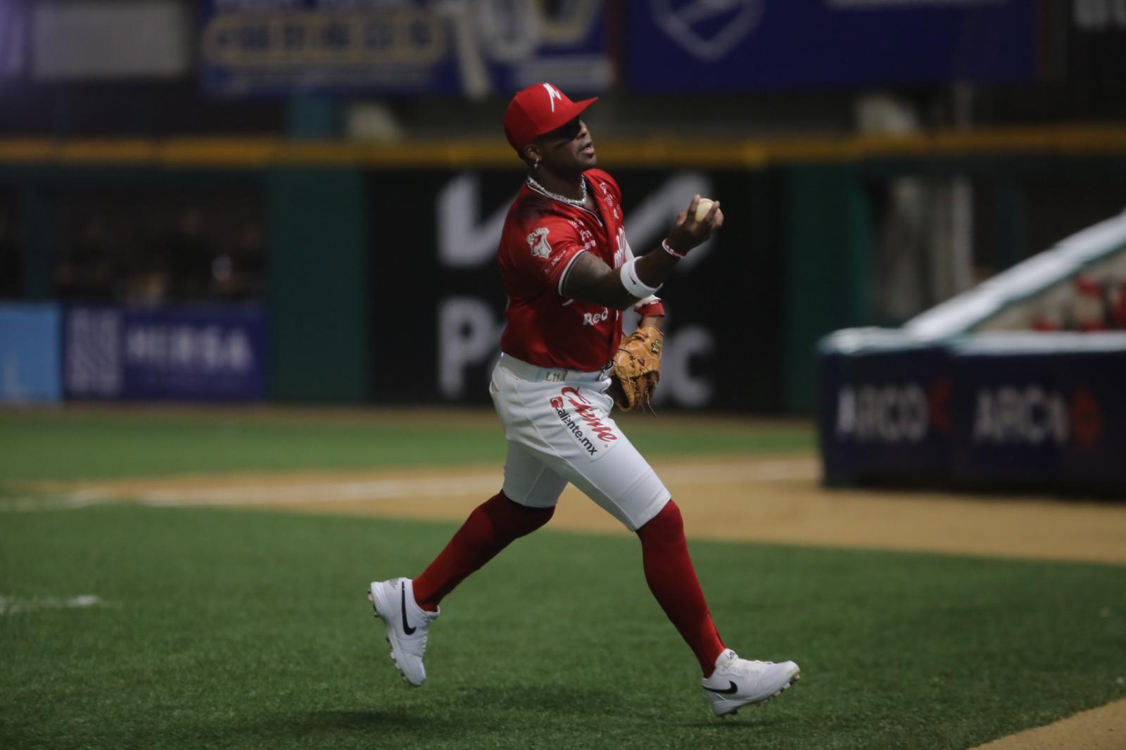 $!Kingham rompe maleficio y enfila a Venados llevarse primero de la serie ante Sultanes