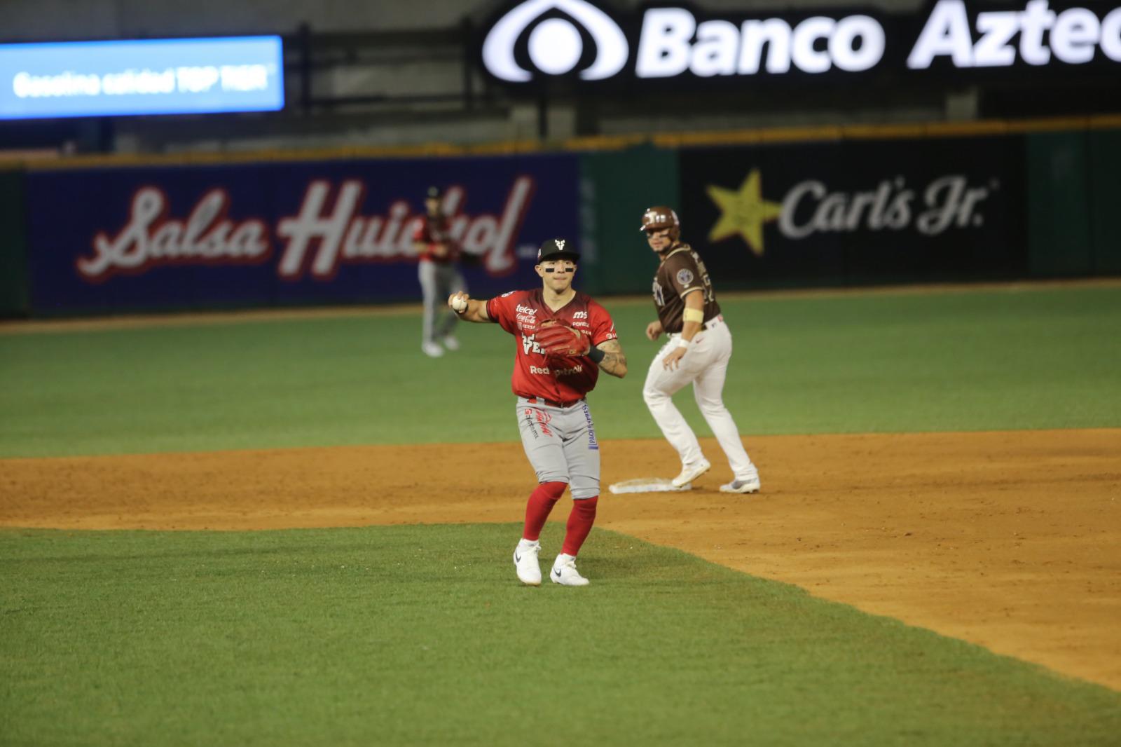 $!Venados de Mazatlán inicia serie clave con una derrota ante Tucson Baseball Team
