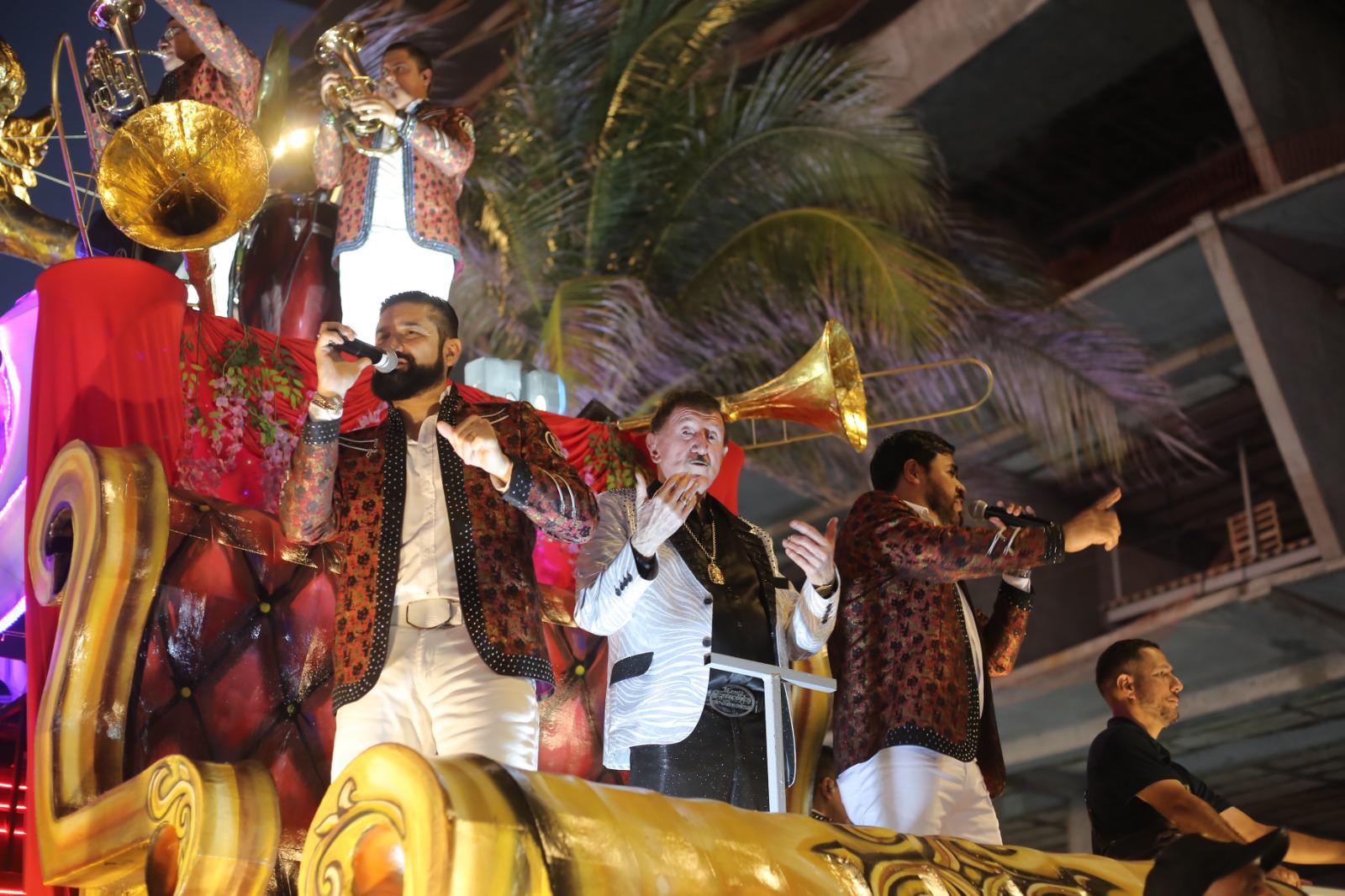 $!Asisten más de 480 mil personas al segundo y último desfile del Carnaval Internacional de Mazatlán 2026