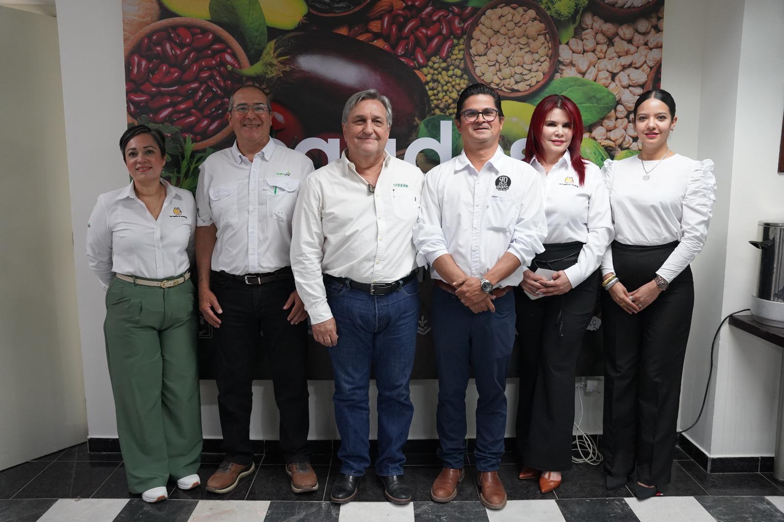 $!Entrega Caades más de $300 mil de taquilla por ExpoAgro Sinaloa para ayudar a jornaleros