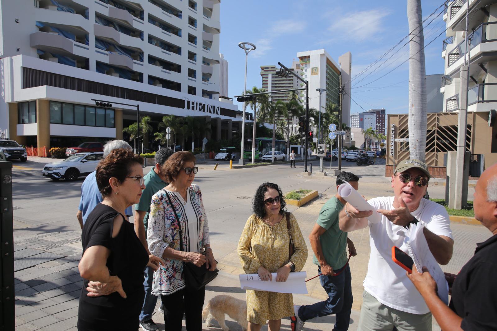 $!Exigen vecinos de fraccionamiento El Dorado que semáforos funcionen de manera correcta