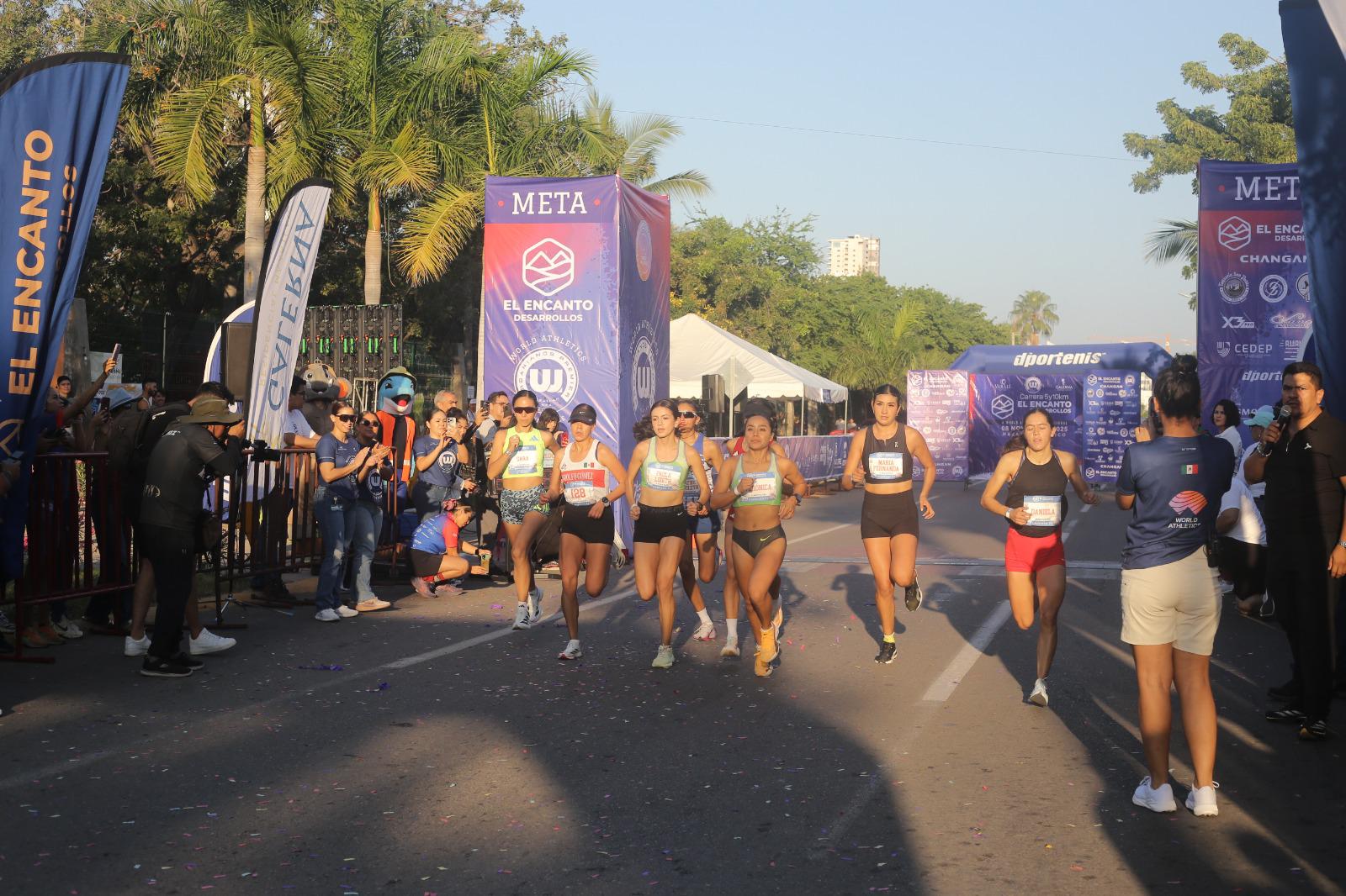 $!¡Tricampeón! Diego Bárcenas rompe su propio récord en Carrera Urbanianos Premier