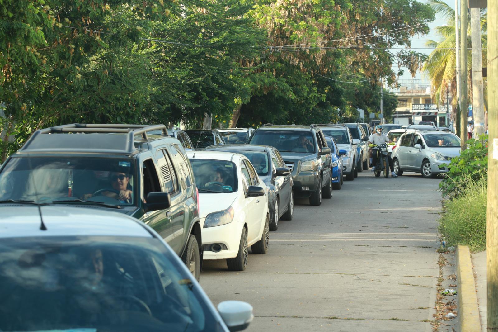 $!Inicia el ciclo escolar 2023-2024 y se agudiza el tráfico en Mazatlán