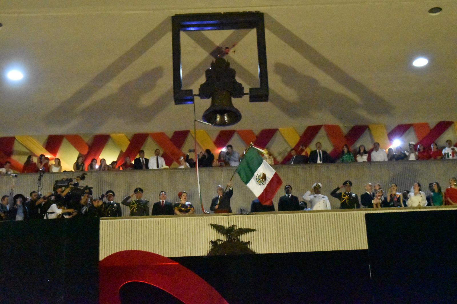 $!Gritan sinaloenses ¡Viva México!